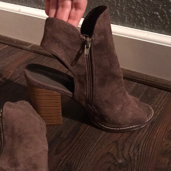 SHOES 👠 - Picture 2 of 3